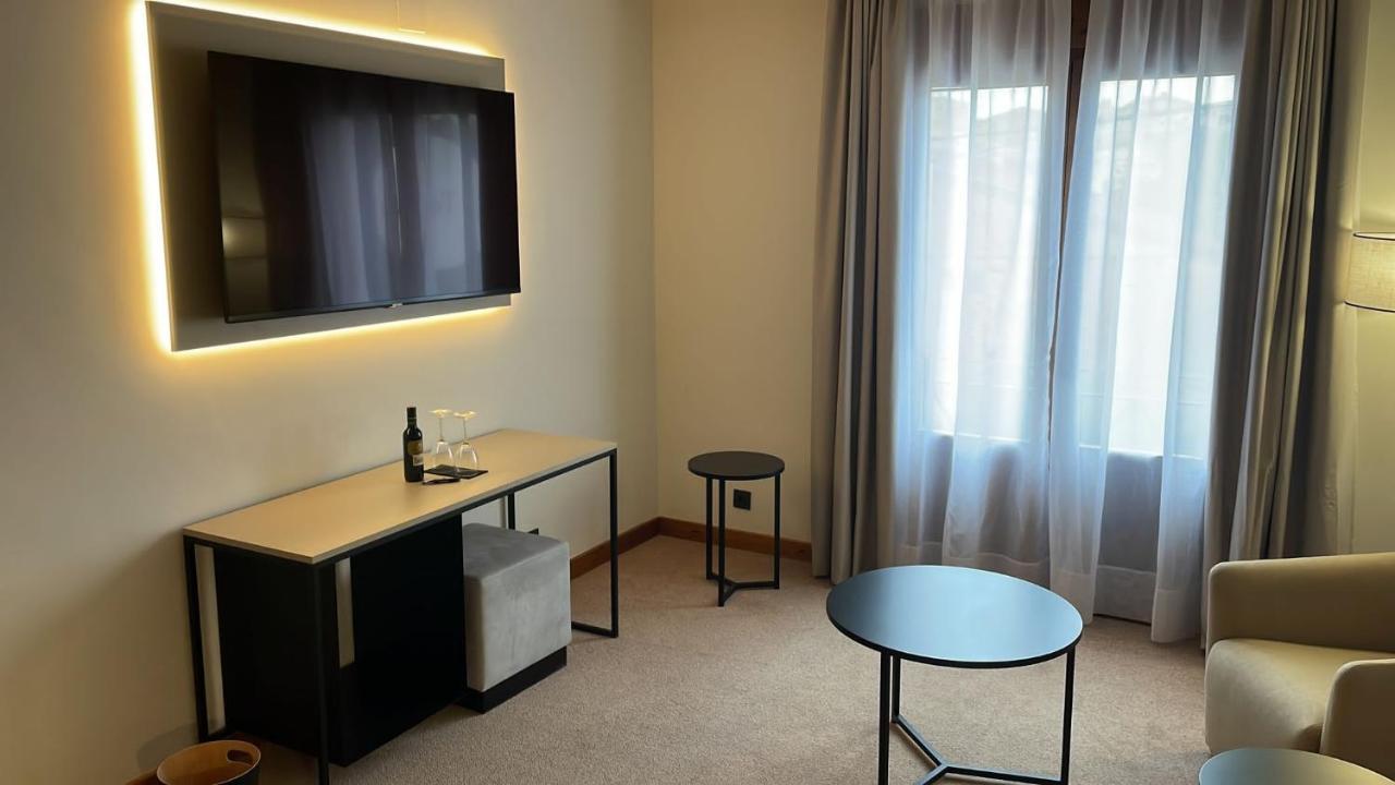 4Us Rioja Wine Hotel Cenicero Extérieur photo